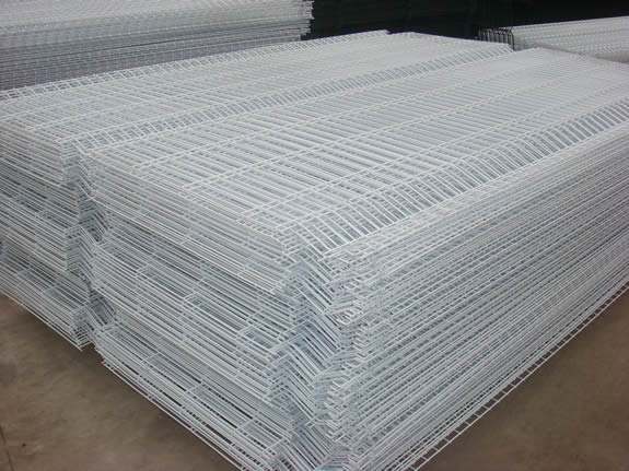 電焊建筑網片在護欄防護中的優勢 電焊建筑網片在護欄防護中的優勢