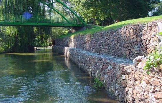 鍍鋅石籠網(wǎng)生態(tài)性和化學穩(wěn)定性的體現(xiàn) 鍍鋅石籠網(wǎng)生態(tài)性和化學穩(wěn)定性的體現(xiàn)